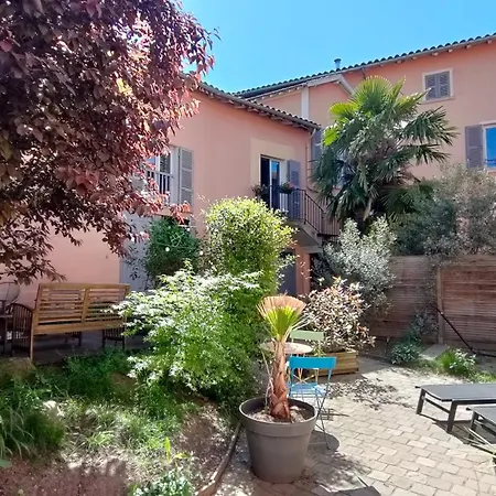 La Chamade En Beaujolais Bed & Breakfast 3*