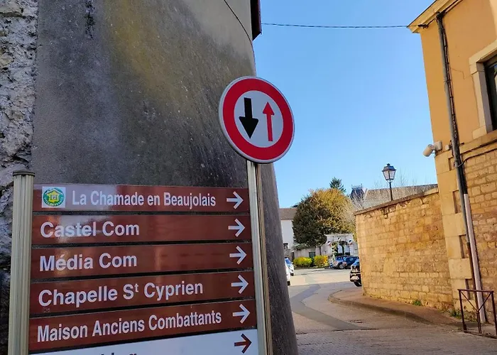 Oda ve Kahvaltı La Chamade En Beaujolais 3*