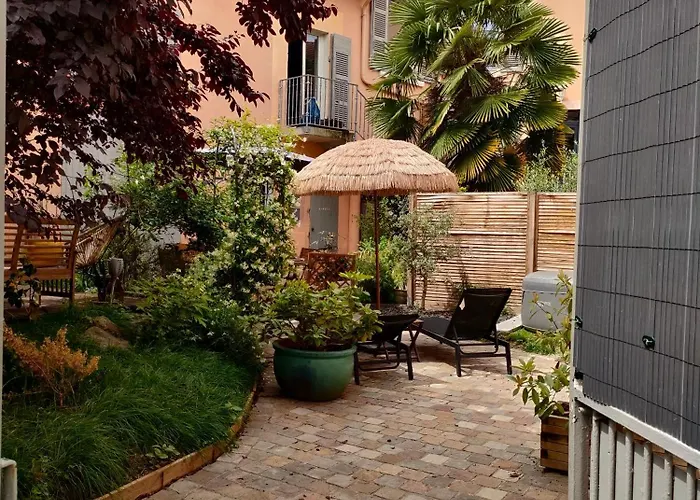 Oda ve Kahvaltı La Chamade En Beaujolais